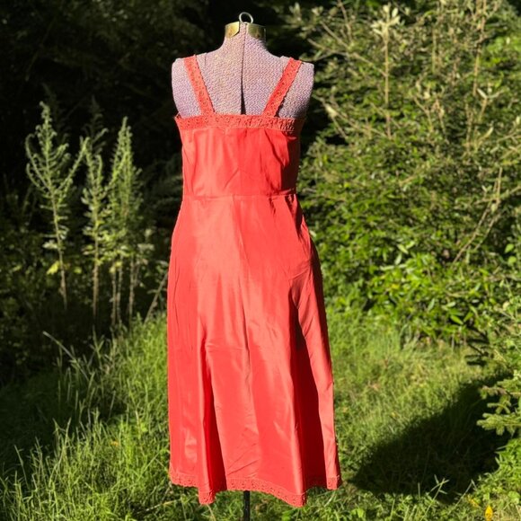 1950's Barbizon Camilane Taffeta Slip - Picture 2 of 8